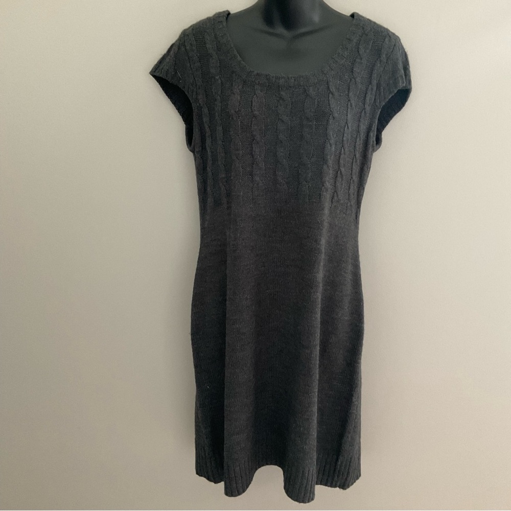 AB EUC Cable Knit Sweater Dress. Size Large.